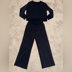 All In Motion Girls Airy Sleek pullover sweatshirt and wide leg pants set XL 14